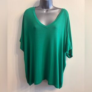CAbi Kelly Green Field Tee size L